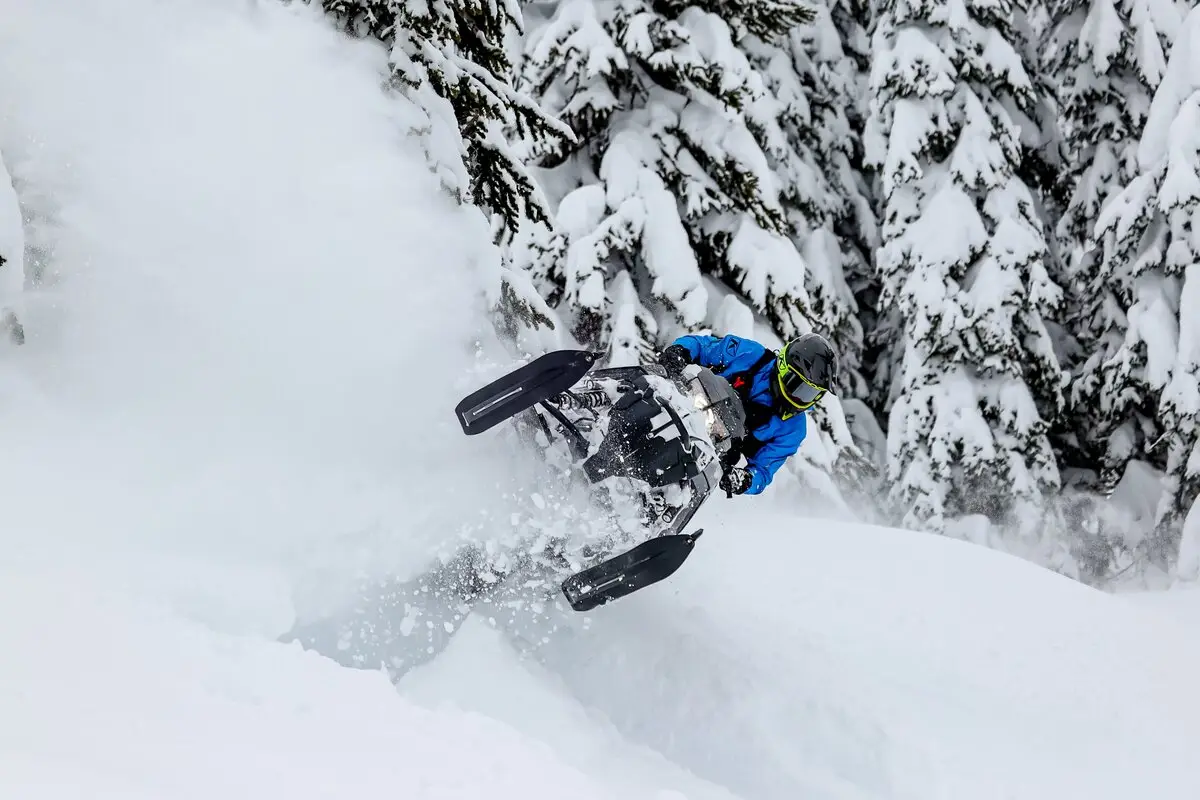 web blog Boulder Mountain Athlete Dylan Hutchins @dylan.hutchins1 – Credit Nikita Osbourne @nosbourne18